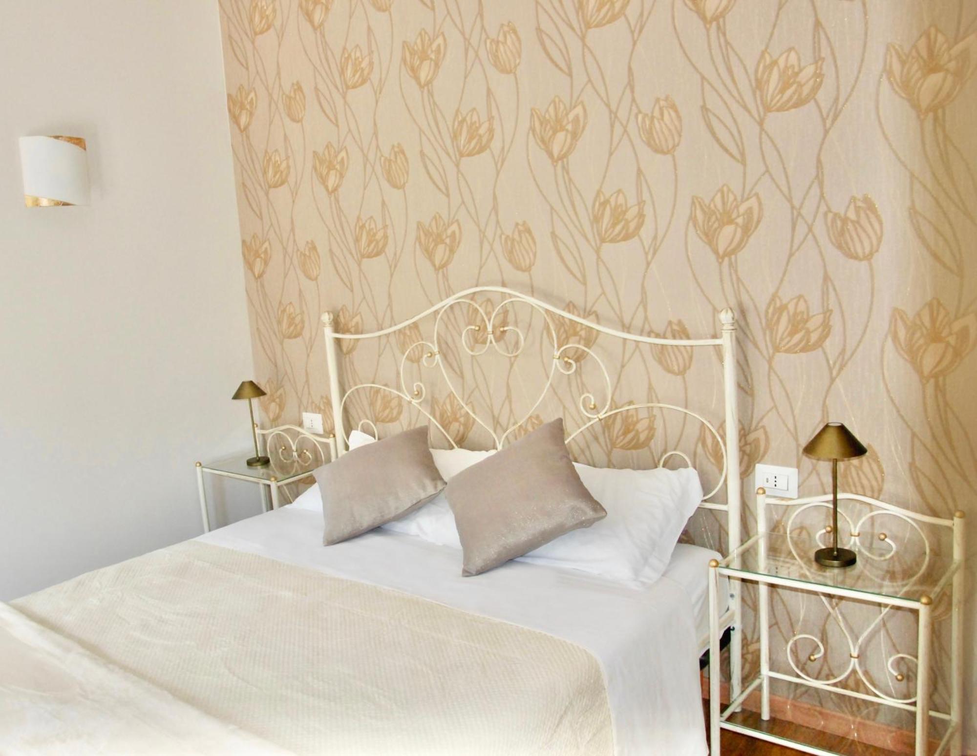 Domus 44 Rooms فيرونا المظهر الخارجي الصورة
