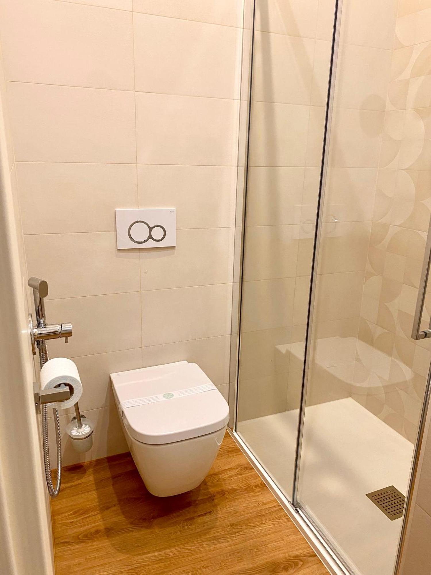Domus 44 Rooms فيرونا المظهر الخارجي الصورة